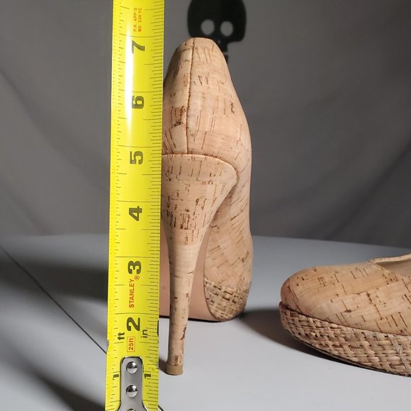 Stuart Weitzman Cork Heels Size 9M - Picture 10 of 16